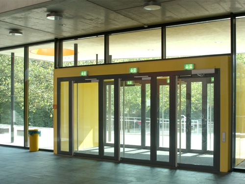 Fireproof glass partition